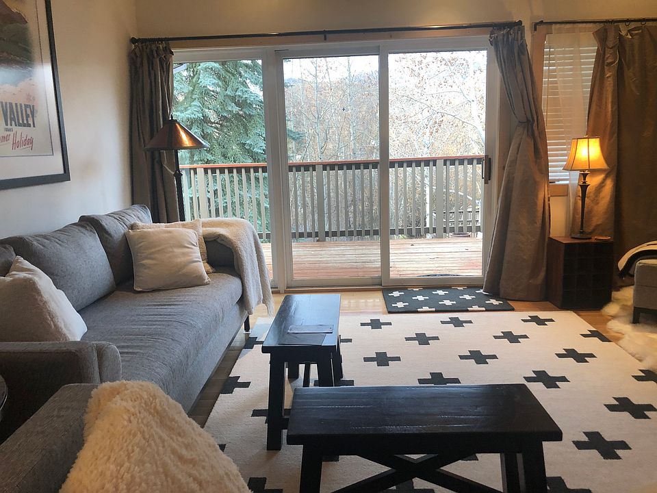 Living room, deck