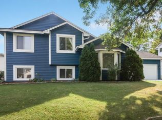 9613 Lakeside Trl, Champlin, MN 55316