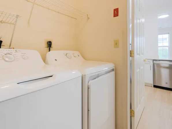 Four Avenue image 50 of 69