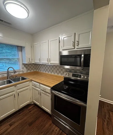 1918 Meadowbrook Cir #1918 — Photo 7