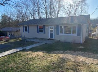 222 Wayne St, Beaver, WV 25813