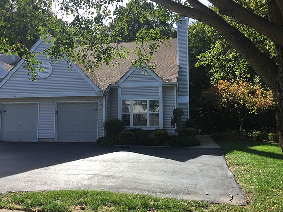 Garage with additional parking spaces