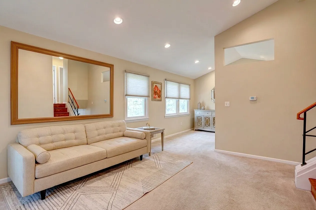 3206 Richwood Ave — Photo 2