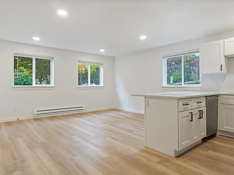 2140 SW Holden St #B3 — Photo 9