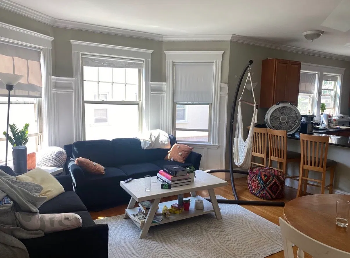 6 bed, $8,100 — Photo 2