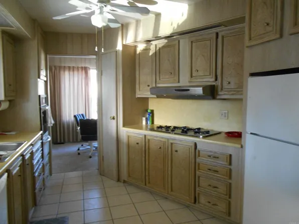 Bayview Heights Dr #88, San Diego, CA 92105