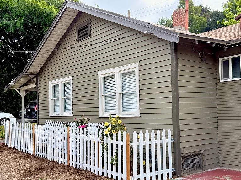 1262 Kipling Ave — Photo 2