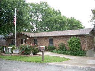 34 Phillip Dr, Arnold, MO 63010