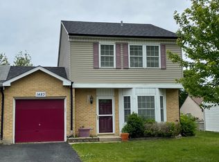 1483 Walnut Cir, Carol Stream, IL 60188