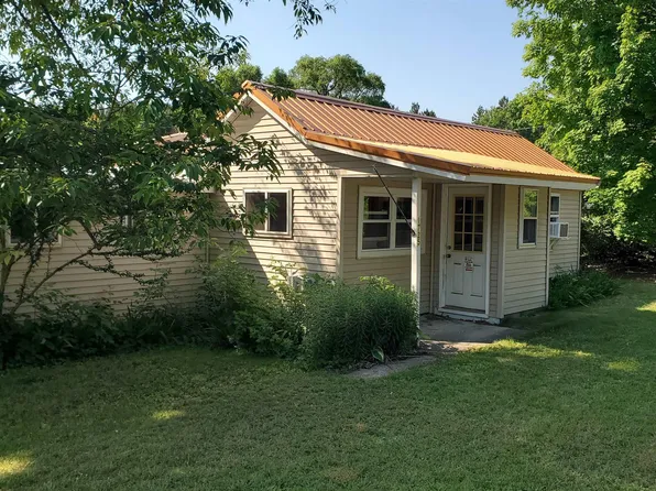1725 County Road 633, Grawn, MI 49637