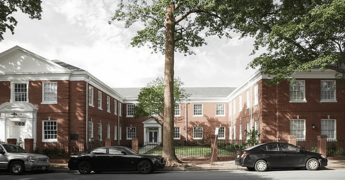 Parkwood Apartments — Photo 2