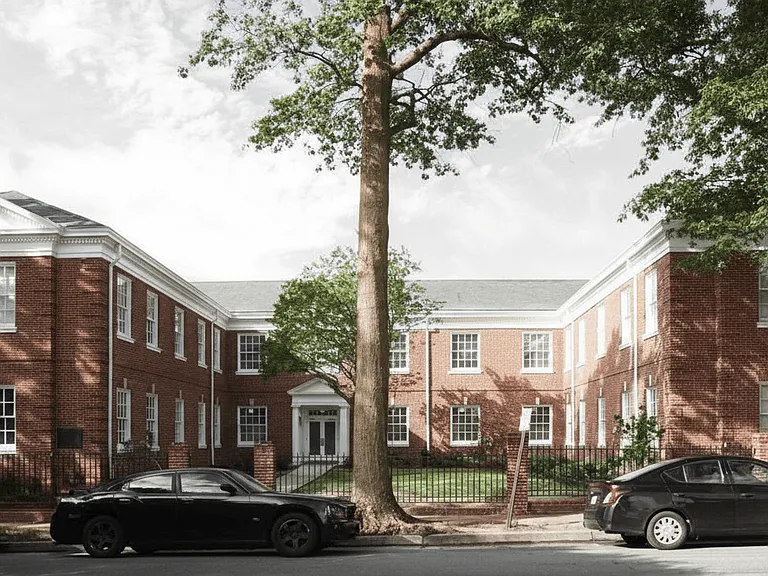Parkwood Apartments — Photo 2