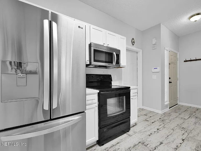 862 Southern Creek Dr — Photo 6