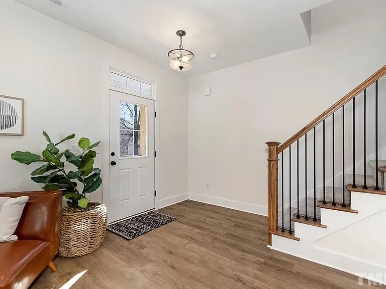 1420 Maplewood Dr #B — Photo 20