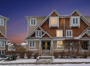 576 Lakeridge Dr, Ottawa, ON K4A 0H5