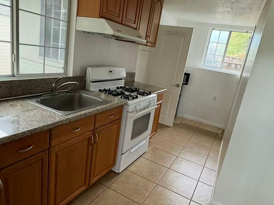 1st image of 309 E Haven Ave #B