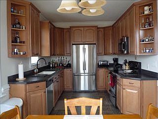 3rd image of 108 Parrish Dr