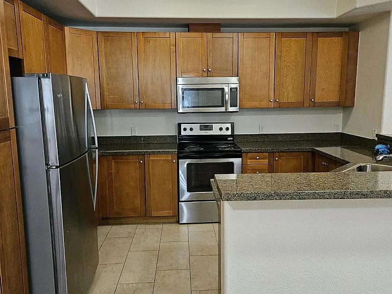 Diamond Creek Apartment — Photo 40