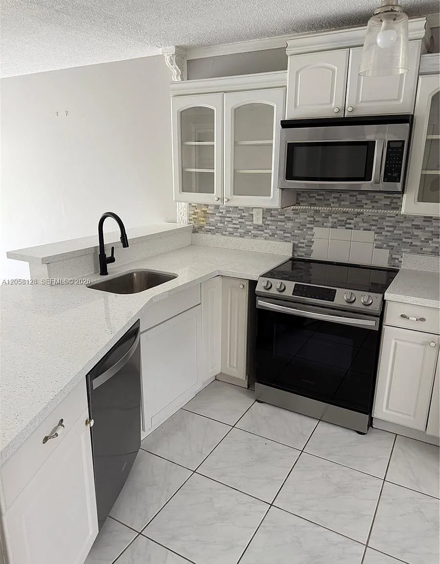 Jade Winds Group - — Photo 2