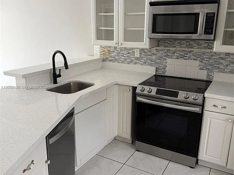 1780 191st St #410-2 — Photo 2