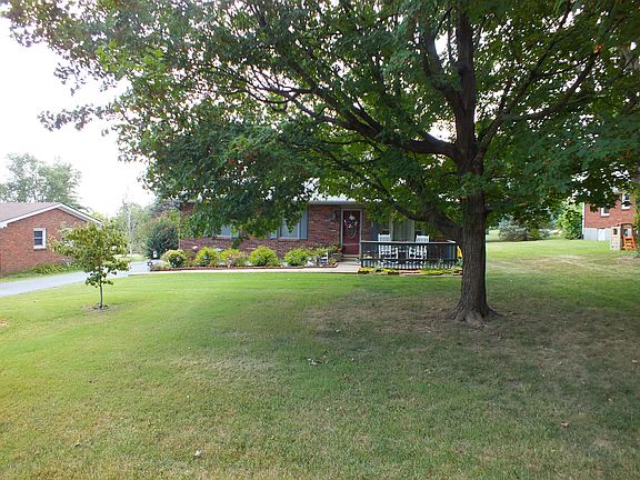 5th image of 625 Gina Dr