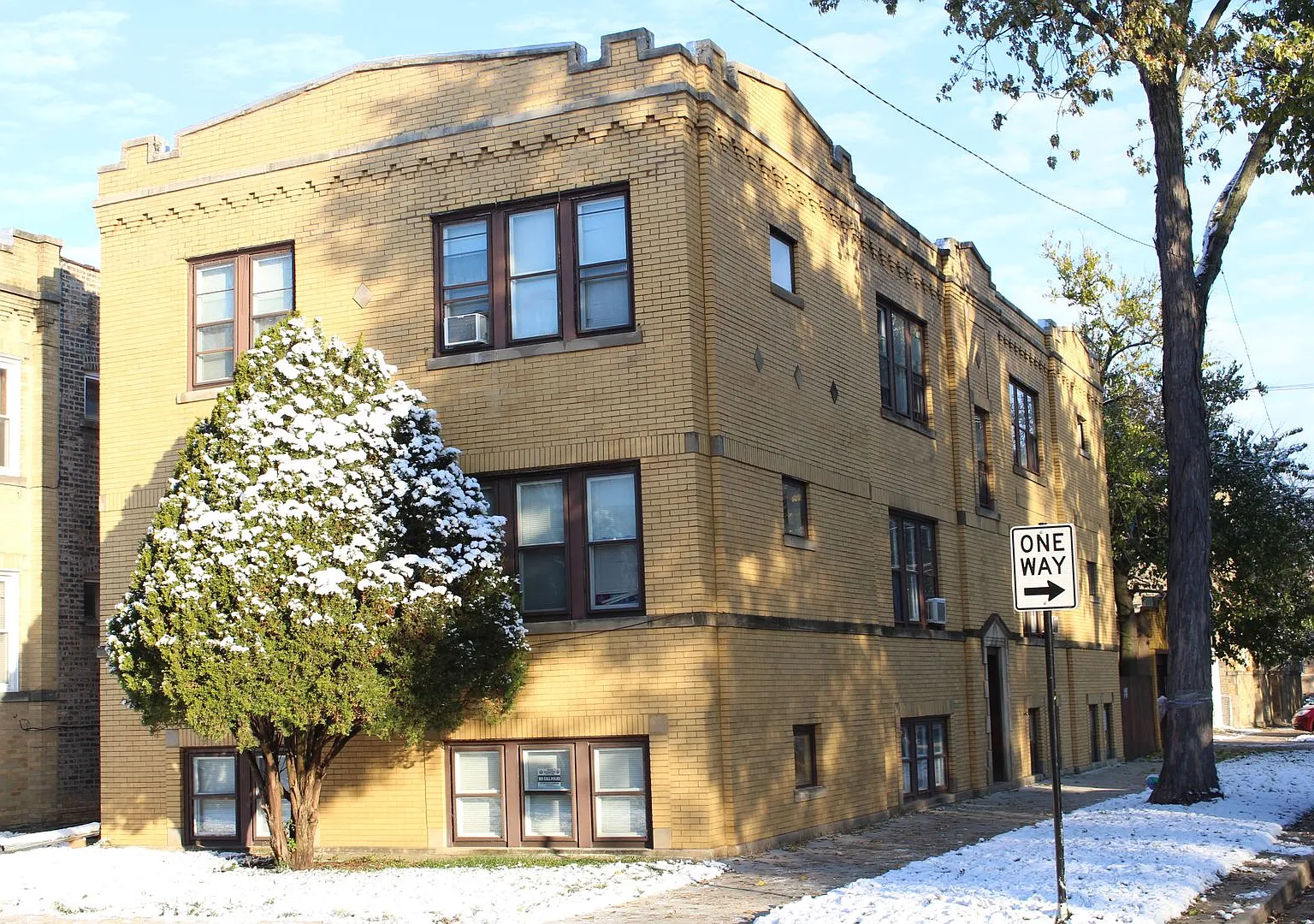 3906 N Lockwood — Photo 1