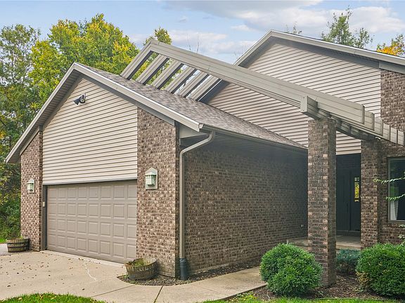 3rd image of 1559 Sequoya Dr NE