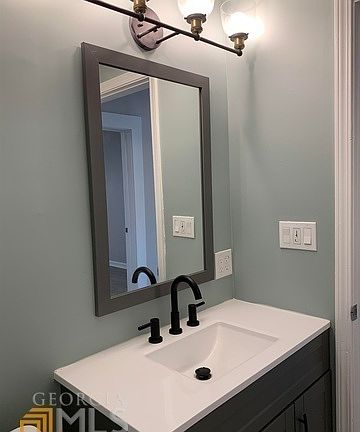 3rd image of 116 Stewart Ave
