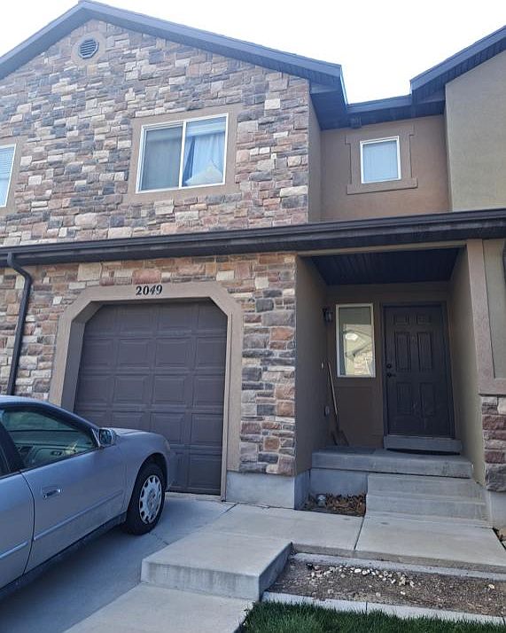 1st image of 2049 N Belmont Dr