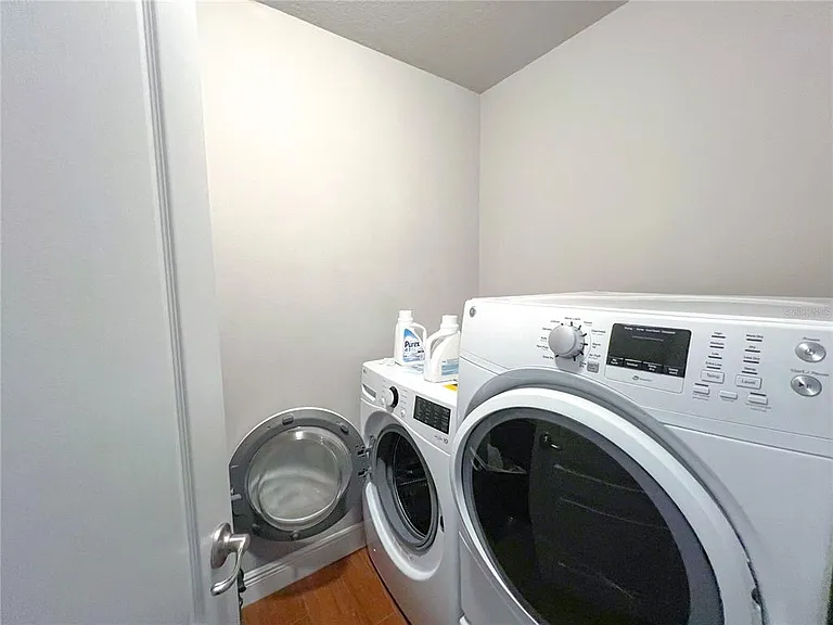 948 NW 252nd Dr — Photo 20