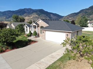 7922 S 2325 E, South Weber, UT 84405