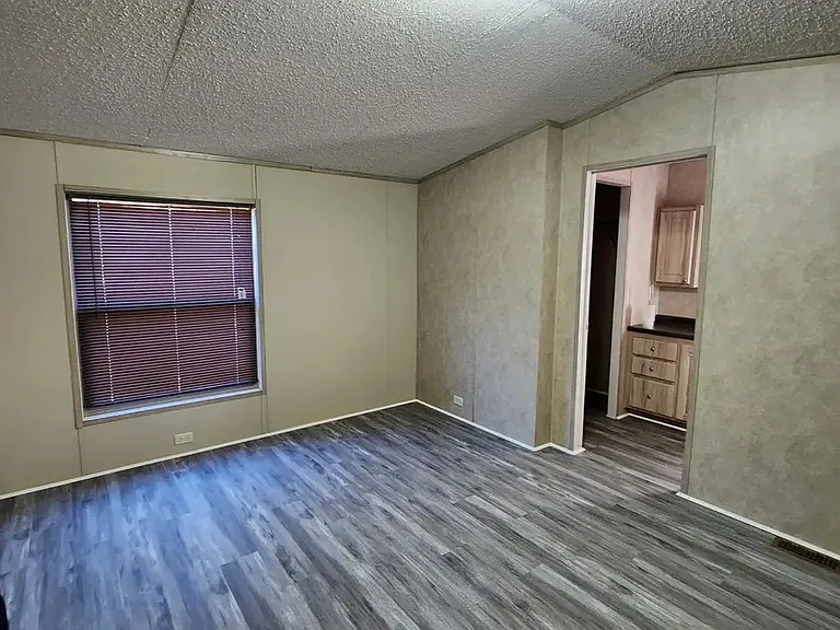 101 Stoney Creek Dr #15 — Photo 11