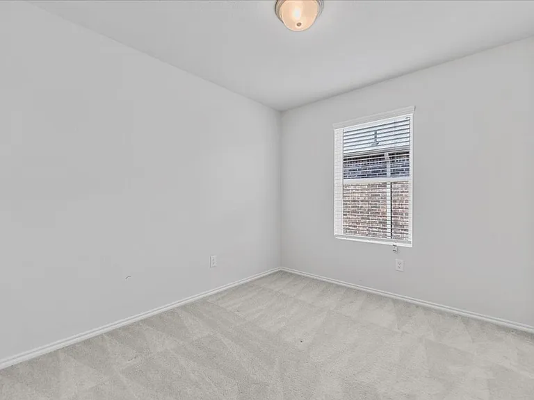 445 Grenada Lake Dr — Photo 26