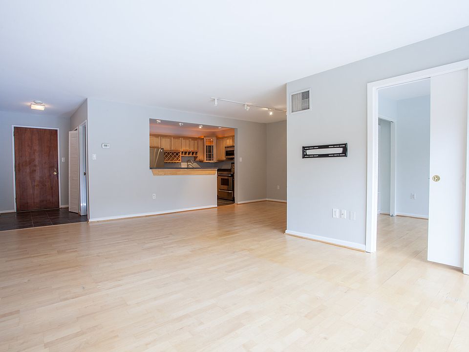 1st image of 2555 Pennsylvania Ave NW APT 614