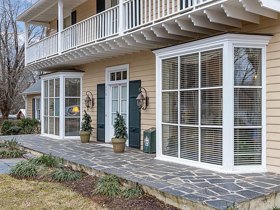 5th image of 110 E Orange St