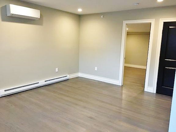 3rd image of 23-15 29th St #2F