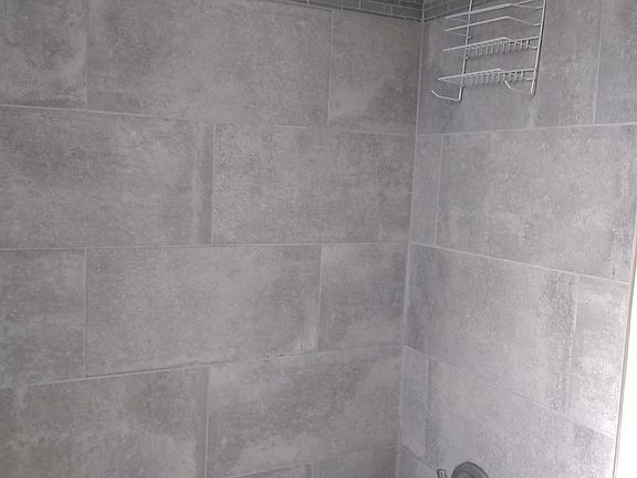 5th image of 3844 Parrish Ave