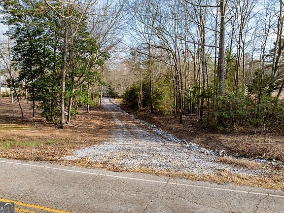 5th image of 590 Rainbow Dr