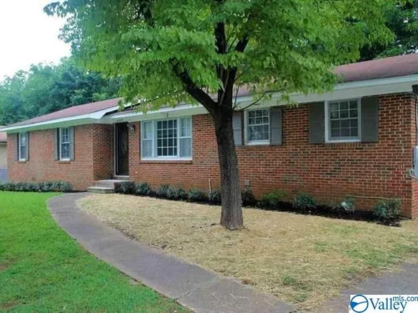 4609 Rutledge Dr NW, Huntsville, AL 35816