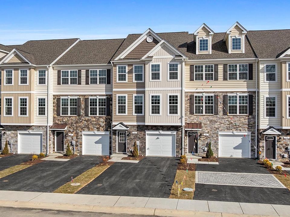1st image of 131 Potomac Ct