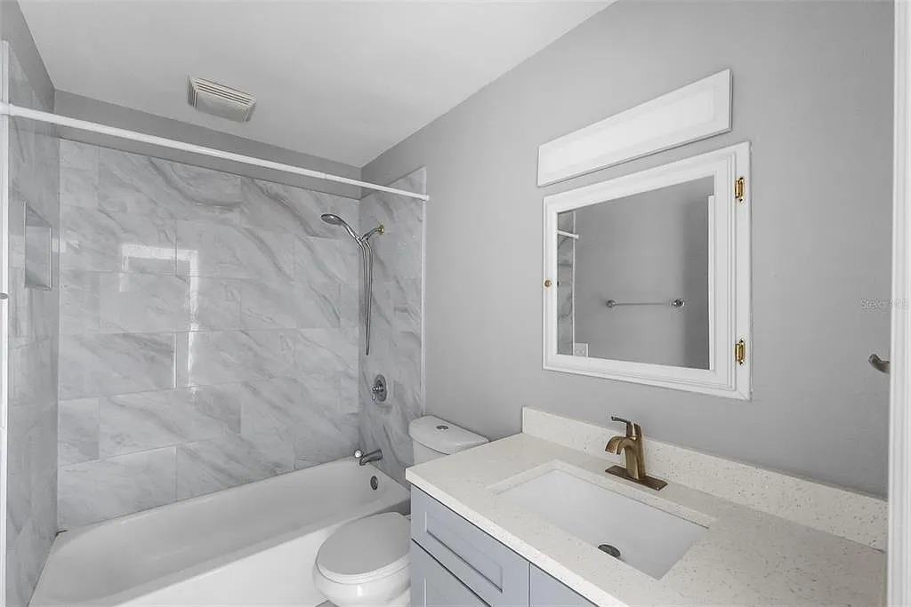 9013 Tudor Dr — Photo 3