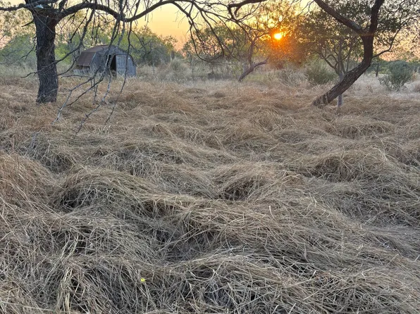 640 County Road 417, McCoy, TX 78113