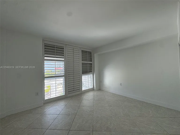 10275 Collins Ave #318 — Photo 14
