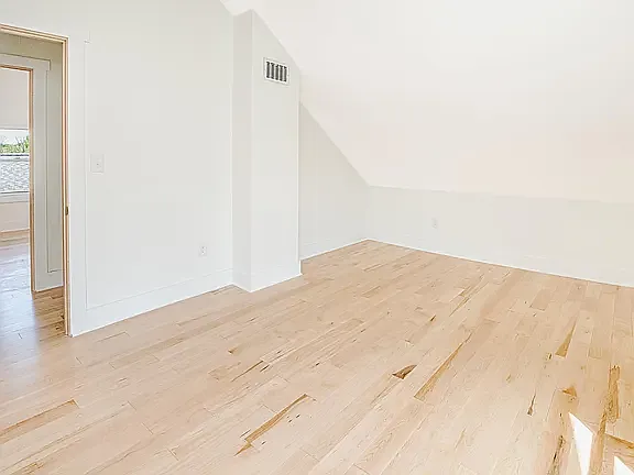 511 W Dodds St — Photo 15