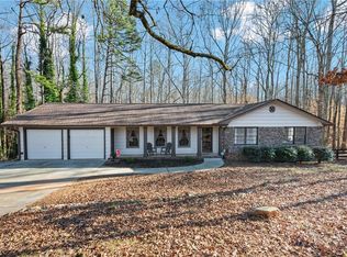 2446 Thrasher Rd, Buford, GA 30519