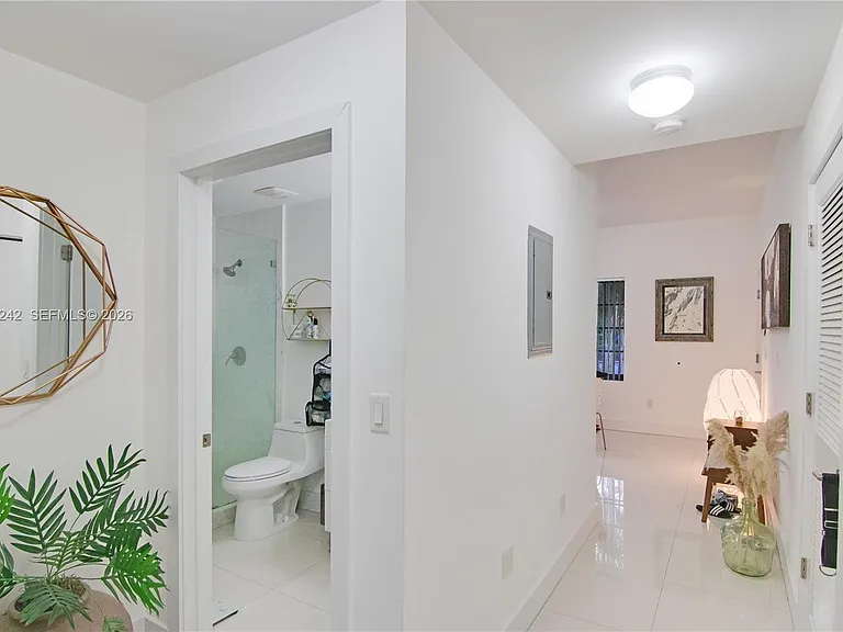 1901 S Le Jeune Rd #2 — Photo 6