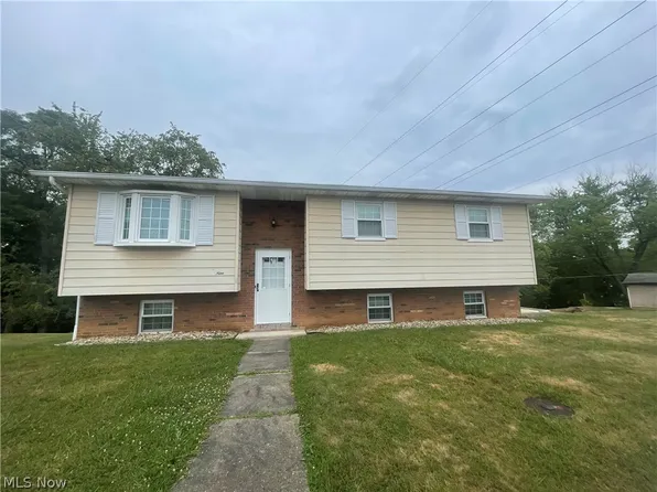 99 Keith St, Parkersburg, WV 26104