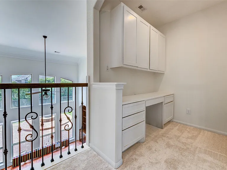1335 Altavilla Ln — Photo 32