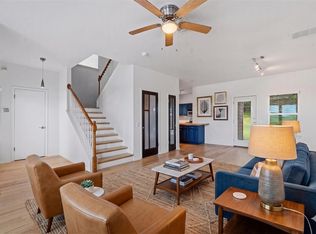 2720 Oak Springs Dr, Austin, TX 78702