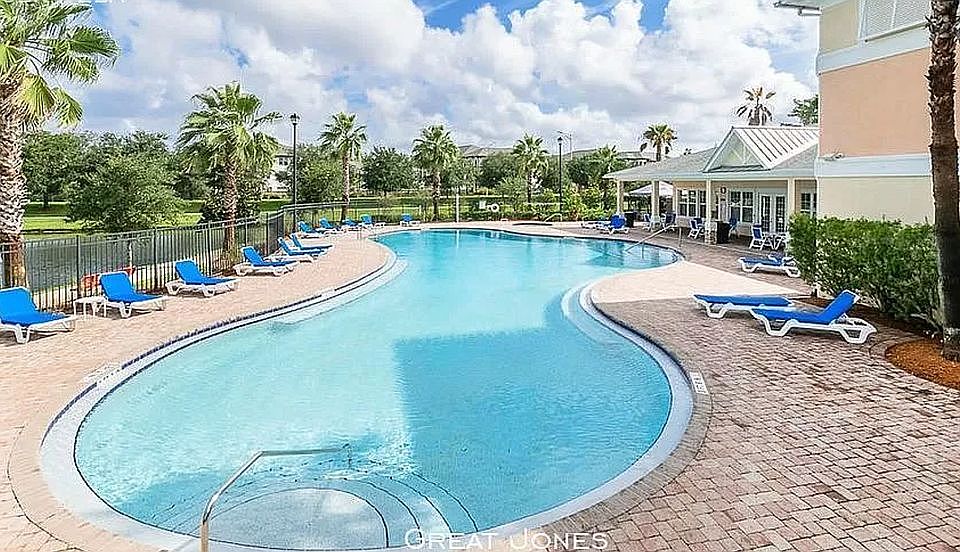 1st image of 4991 Key Lime Dr Unit 106